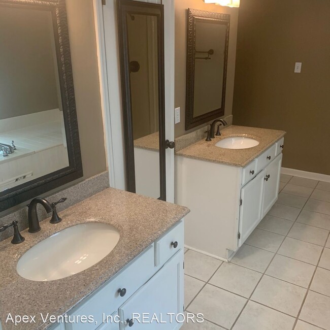 Building Photo - 3 br, 2 bath House - 1185 Hunters Chase Dr