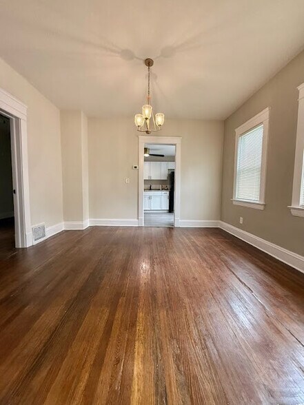 Building Photo - 5822 Lawn Ave