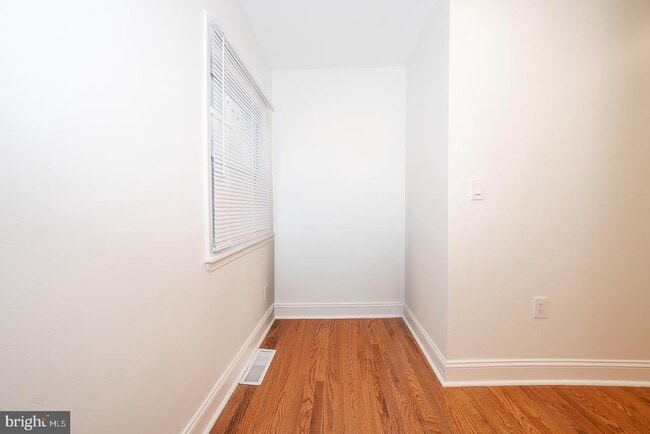 Building Photo - 168 Kalos St