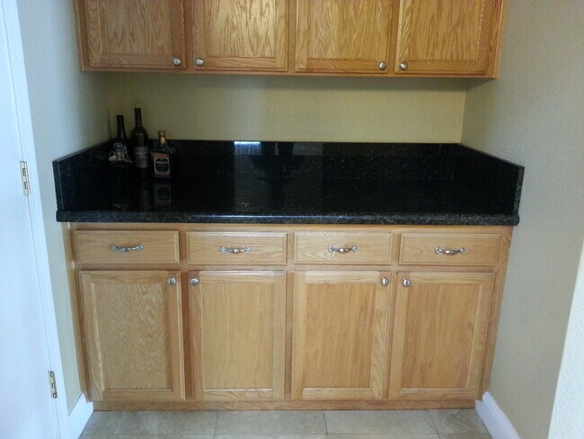 Building Photo - Lovely 5 bedroom Antioch Home