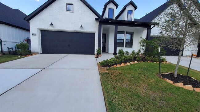 Building Photo - 2106 Grapewood Ln