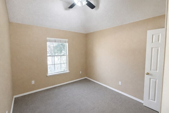 Building Photo - 7189 Waterlily Ln