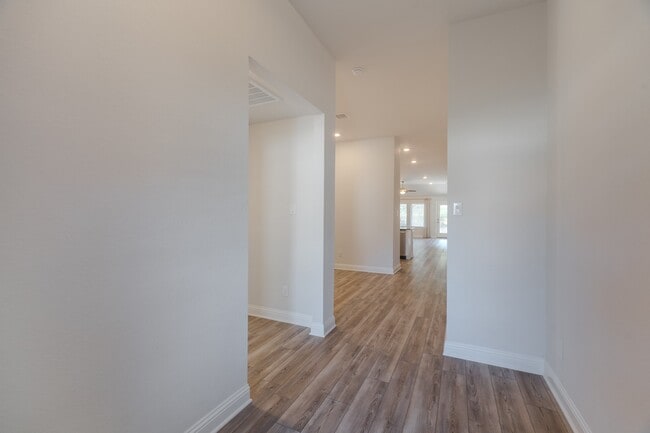 Building Photo - 9840 Sweet Flag Ct