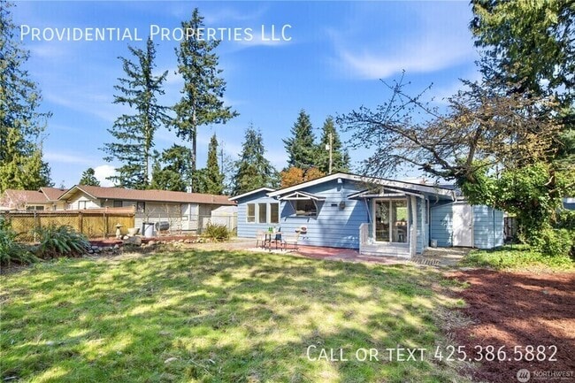 Building Photo - 527 N 200th St