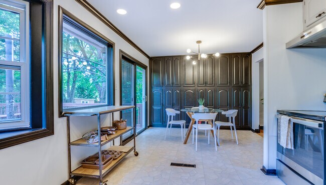 Kitchen - 15012 Olddale Rd