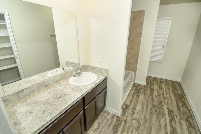 Building Photo - 13155 Withee Path Ln