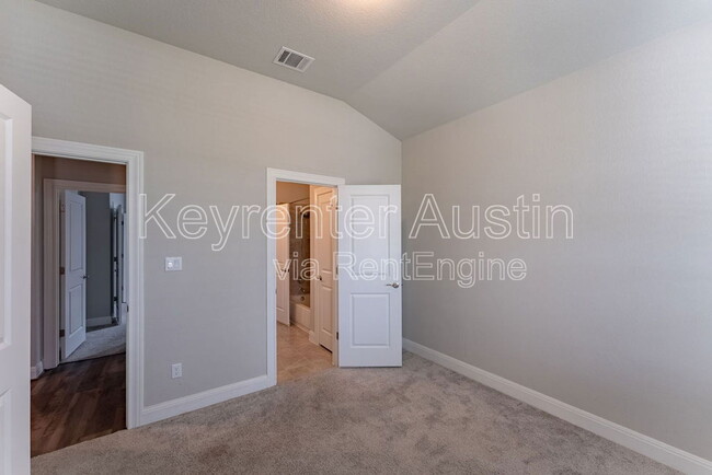Building Photo - 1017 Coulee Dr
