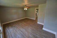 Building Photo - Updated, 3 bedroom, 2 bath home on treed lot in coveted Brownsfield Community