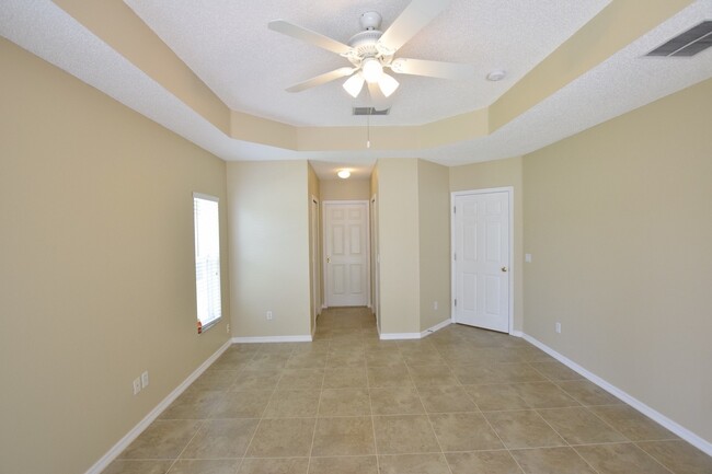 Building Photo - AMAZINGLY SPACIOUS 4-Bedroom Home with Lof...