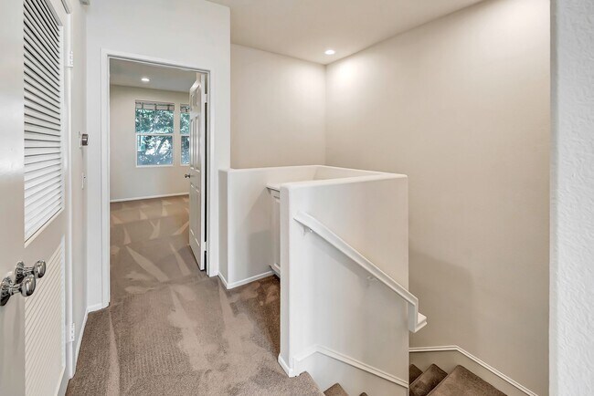 Building Photo - 24063 Avocado Ln