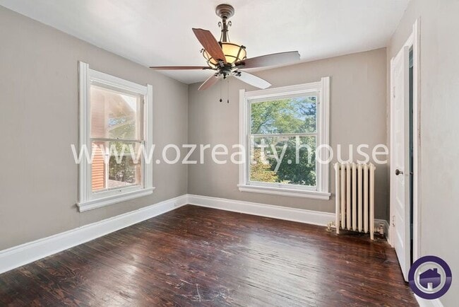 Building Photo - 2727 Robinwood Ave