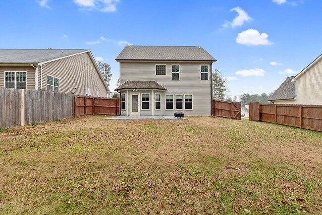 Building Photo - Great Home with Fenced Yard!