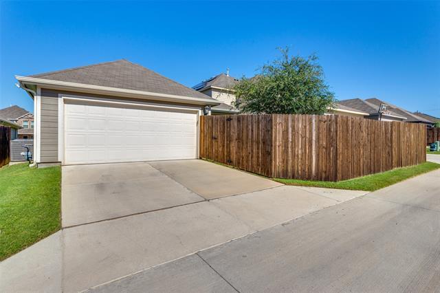Building Photo - 2833 Brittlebush Dr