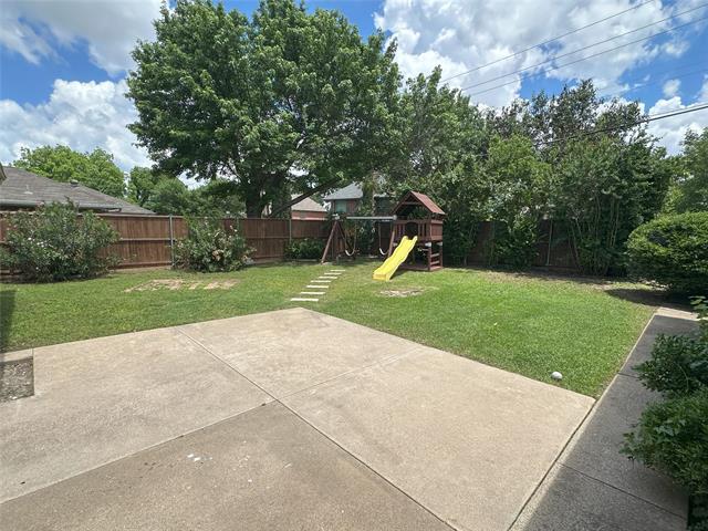 Building Photo - 132 Meadowglen Cir