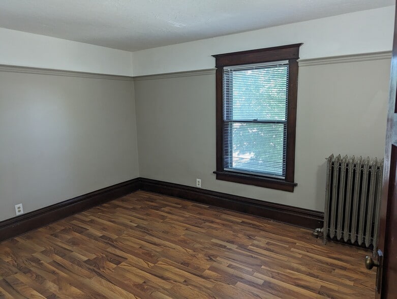 Building Photo - 1116 S Glass St