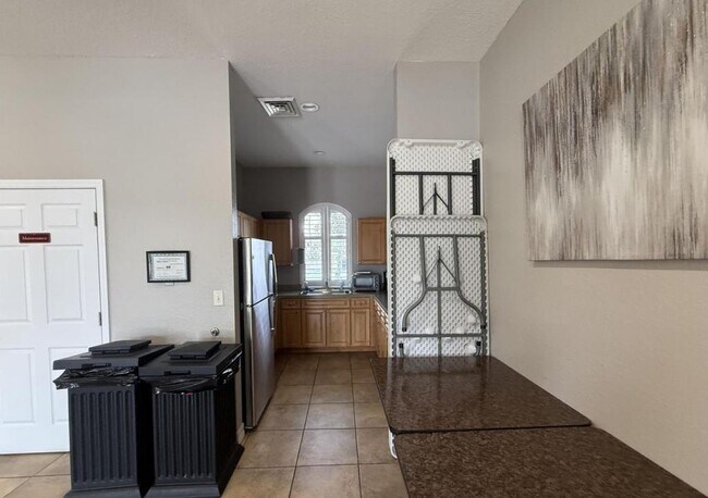 Building Photo - 9725 Southern Charm Cir