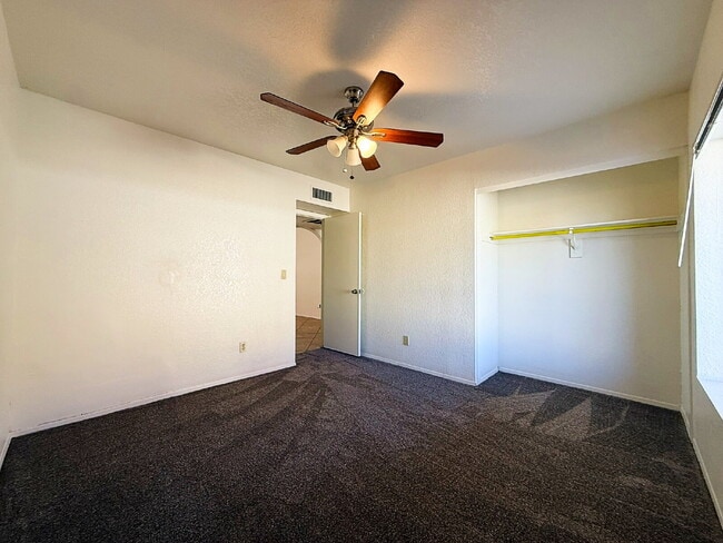 Building Photo - Charming 3-Bedroom Home for Rent in Highly Desirable Peoria School District!