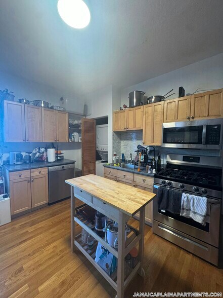 Building Photo - 3 Nira Ave