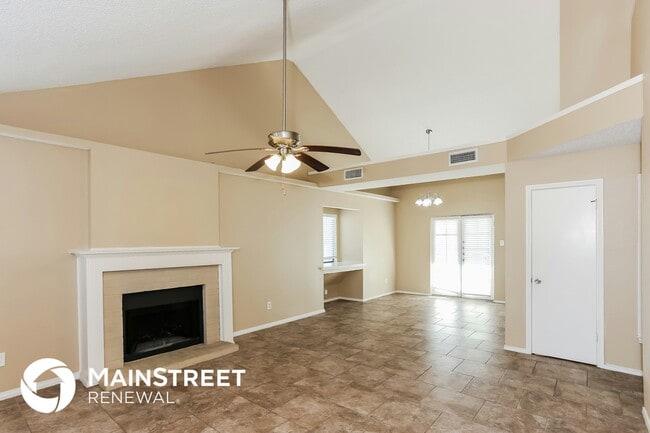 Building Photo - 945 Thorton Dr