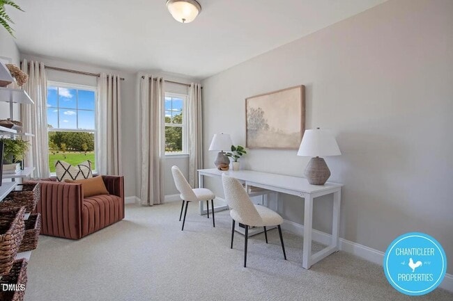 Building Photo - 20 Anastasia St