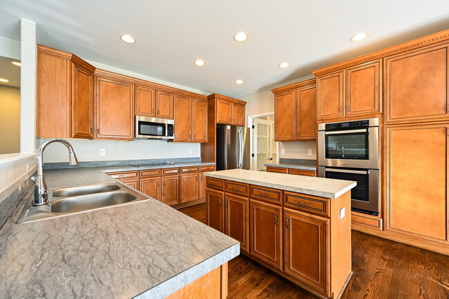 Building Photo - 17860 Domingo Dr