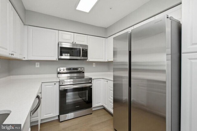 Building Photo - 18537 Boysenberry Dr