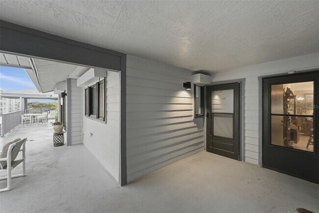Building Photo - 845 Ladyfish Ave