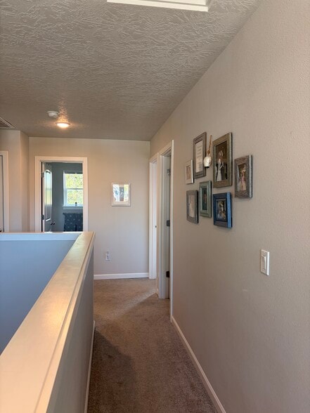 Building Photo - 7193 SE Cheryl Ct