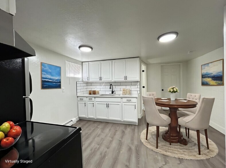 Building Photo - 1733 S Richards St