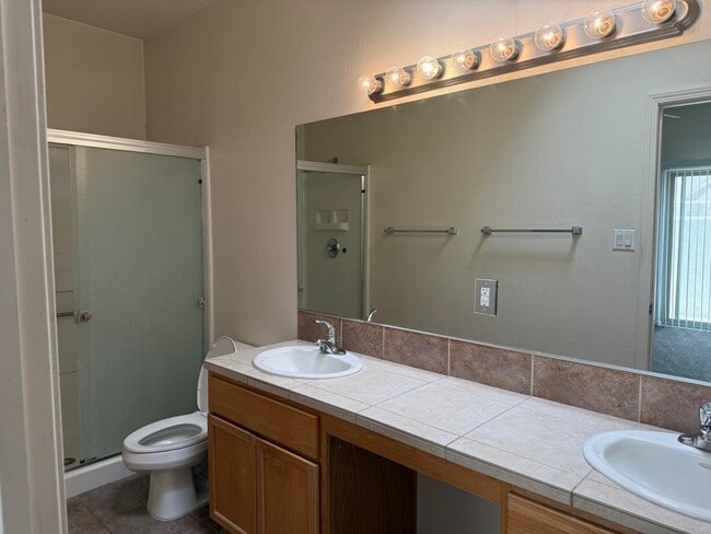 Building Photo - 3059 Southern Blvd SE