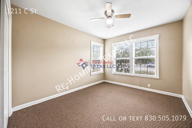 Building Photo - 1211 C St