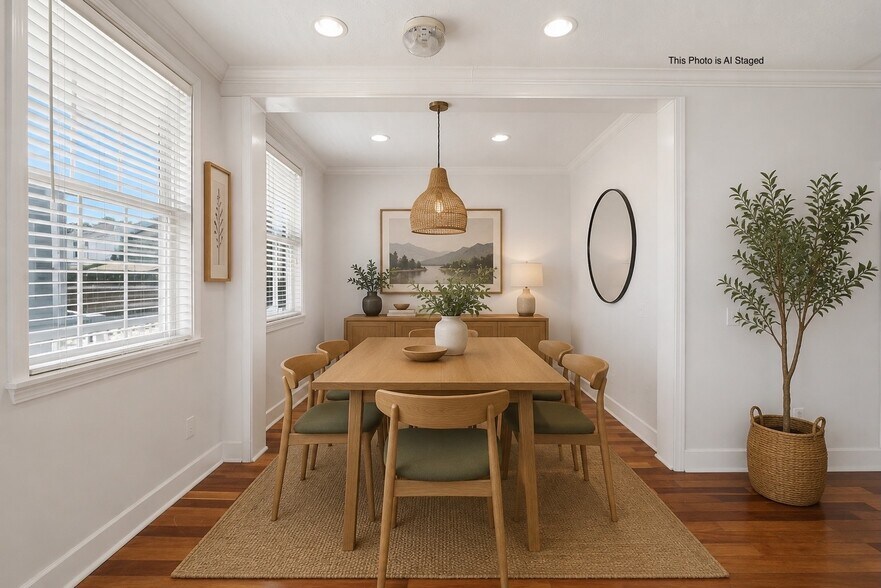 Dining Staged - 1722 Harmony St