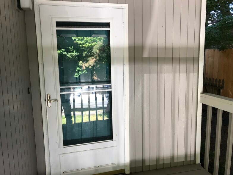 7835:Front door - 7834 Custer Rd W