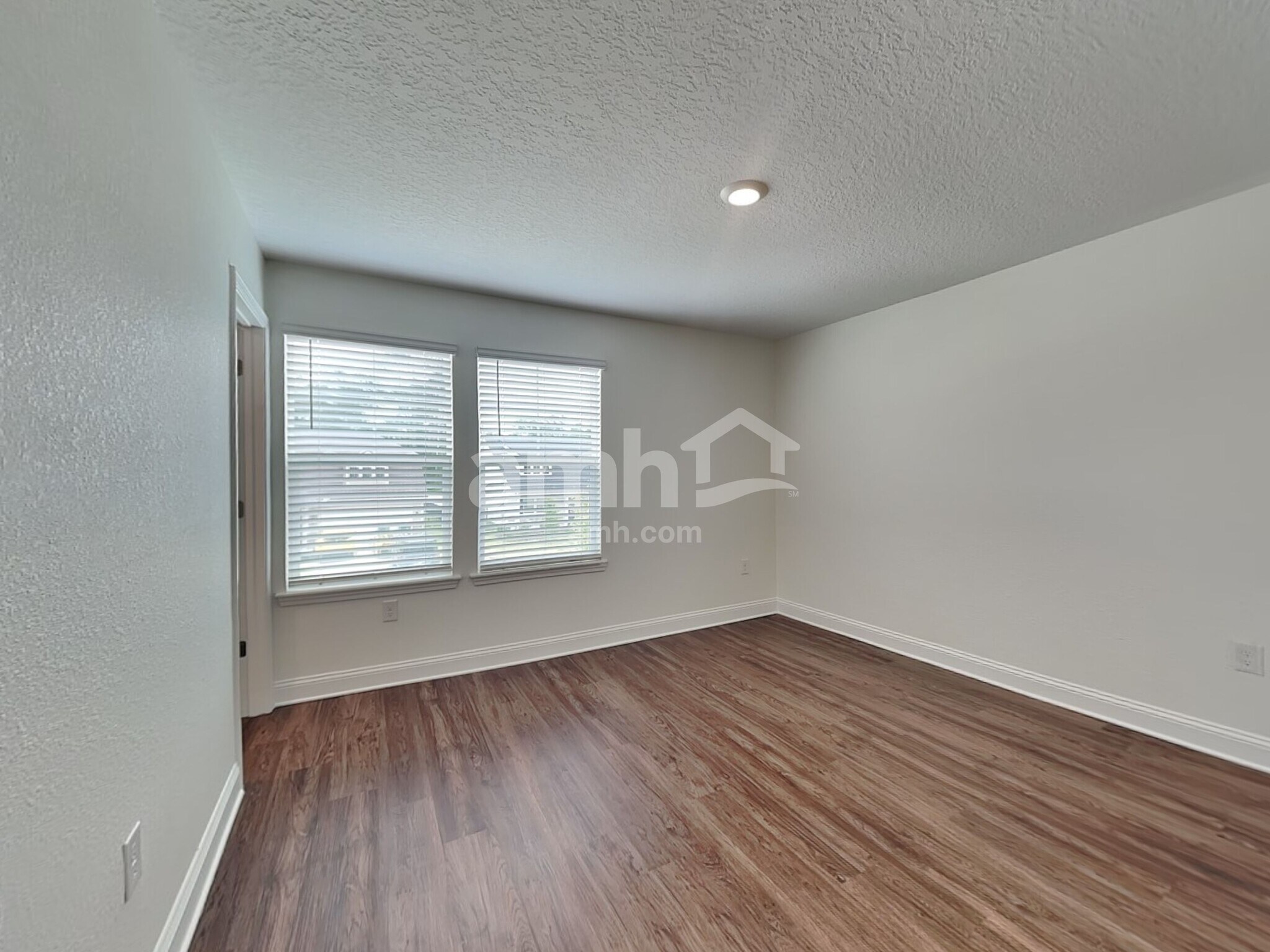 Building Photo - 2974 Hill Valley Ln