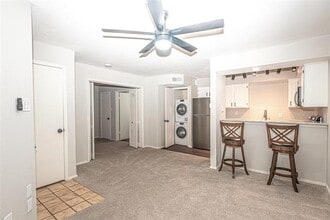 Building Photo - 3022 Forest Ln