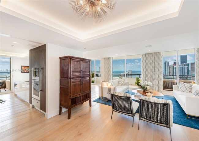 Building Photo - 888 Brickell Key Dr