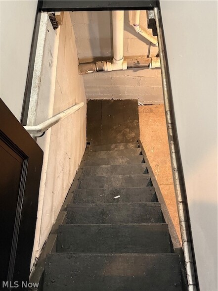 Building Photo - 70 Wise St