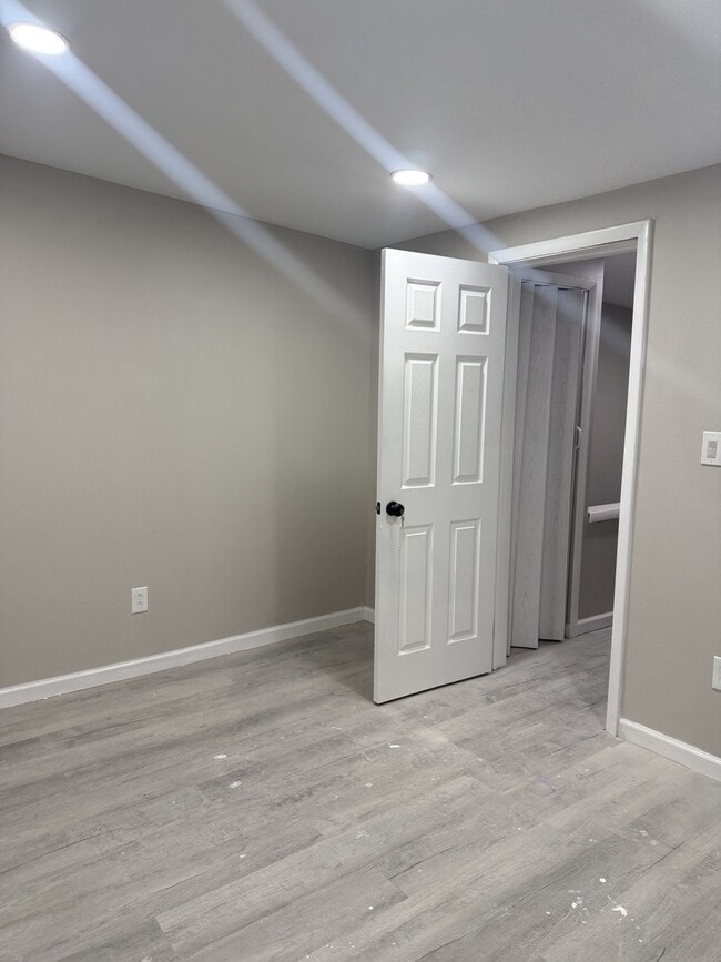 Building Photo - 733 Mcilvain St