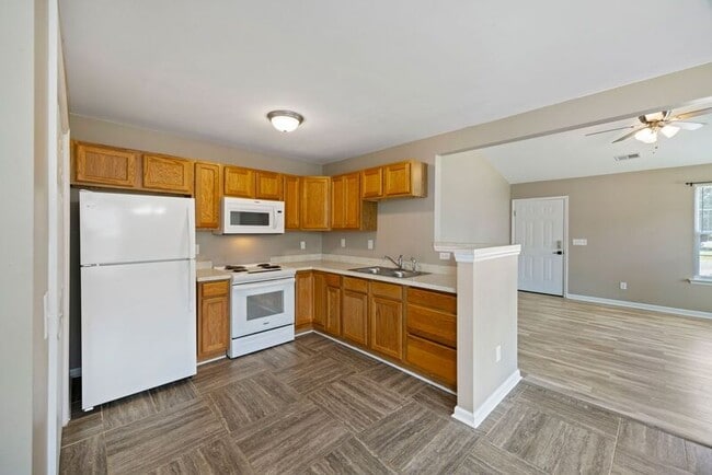 Building Photo - 2066 Central Ave