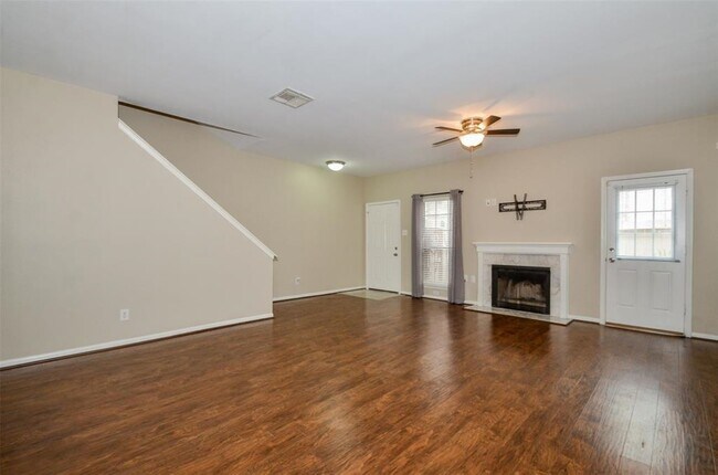 Building Photo - 8075 El Mundo St