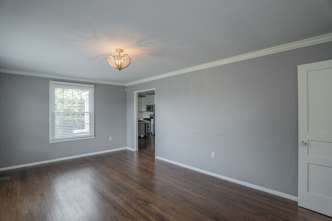 Building Photo - Cozy Updated Kingwood Home with 3 Bedrooms