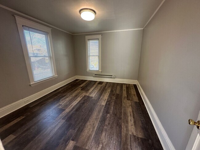 Building Photo - 1126 Jennette Ave NW