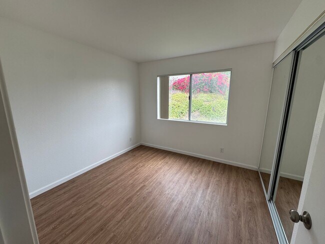 Building Photo - 1423 Portofino Dr
