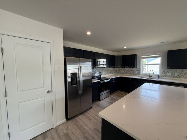 Building Photo - 990 Ebb Tide Dr