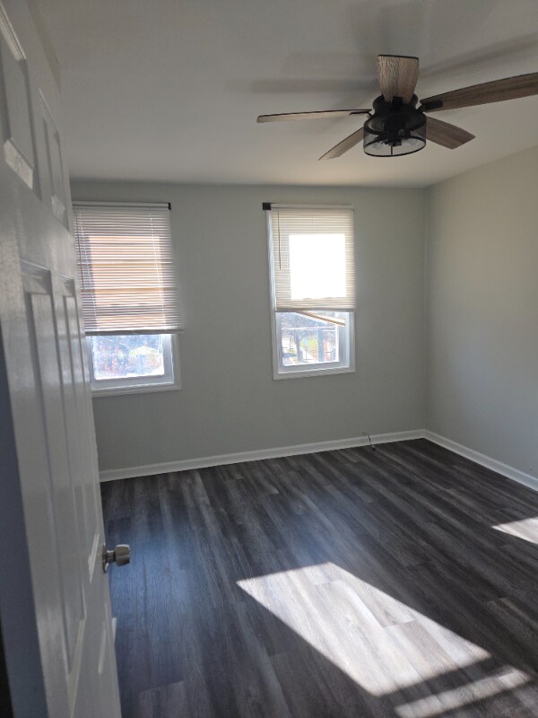 Building Photo - 344 E Milton Ave