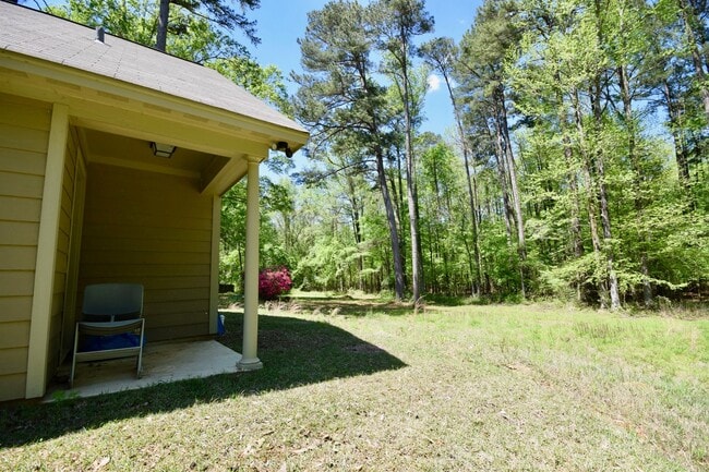 Building Photo - Beautiful Home in the Cul-de-sac