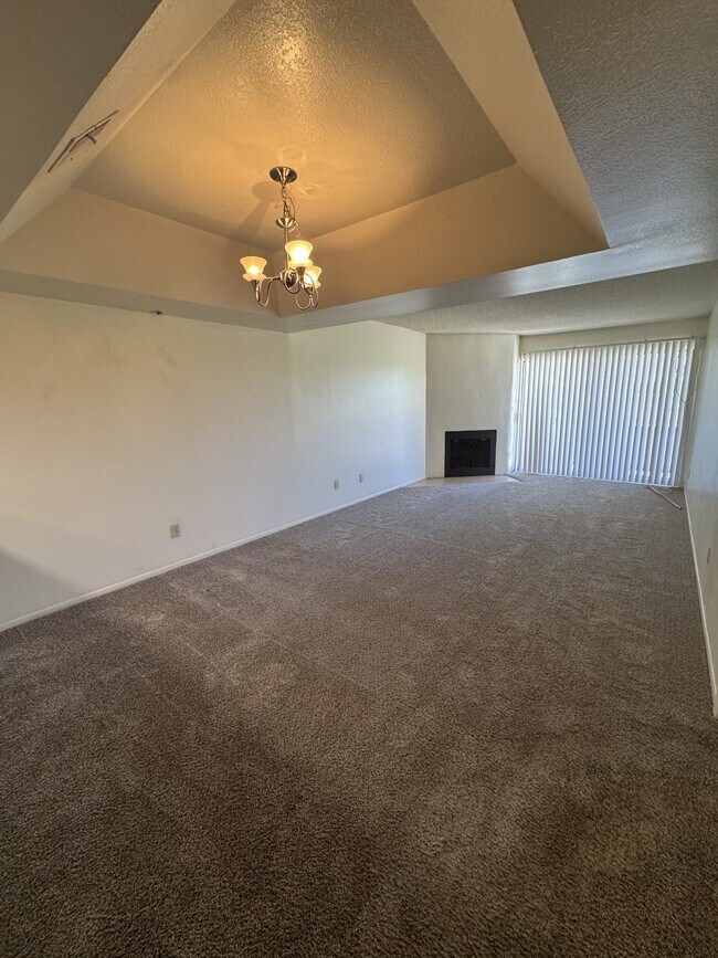 Building Photo - 7910 E Thomas Rd