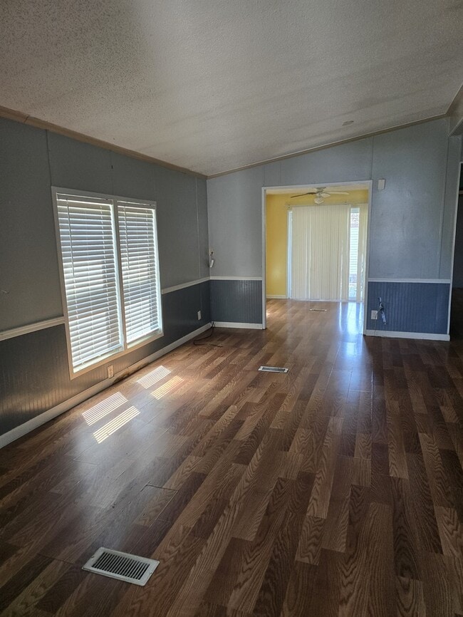 Building Photo - 21176 Boquet Dr