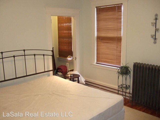 Building Photo - 173-175 Whitman Ave