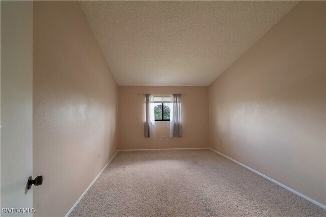 Building Photo - 6300 Sugar Bush Ln